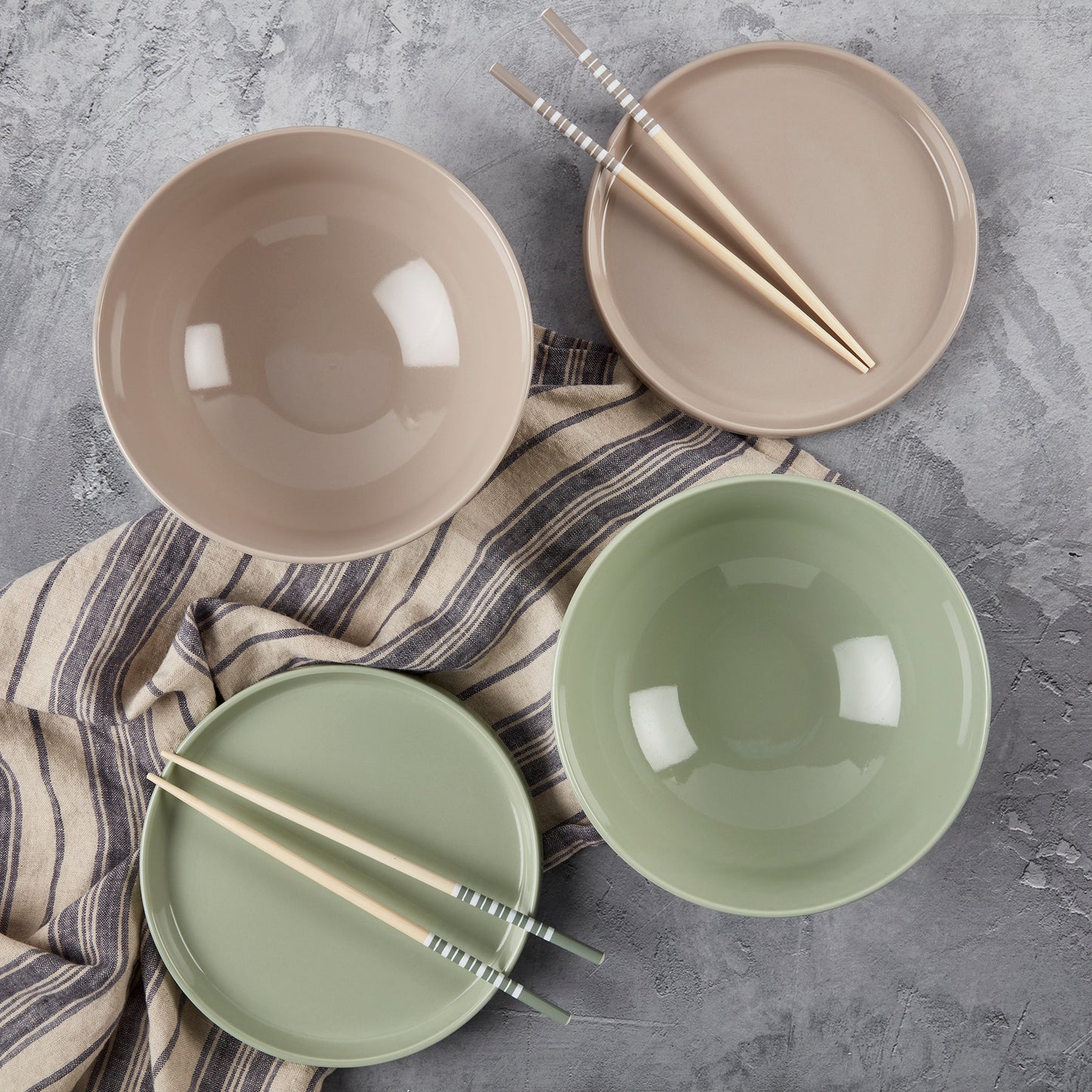 8-Piece Matcha Green & Sand Ramen Bowl Set with Chopsticks & Trivets/Lids